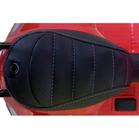 Moto Elettrica Scooter per Bambini Mini Vespa GTS Piaggio 6V con Schienale Sedile in Pelle Luci Suoni Verde Rosso