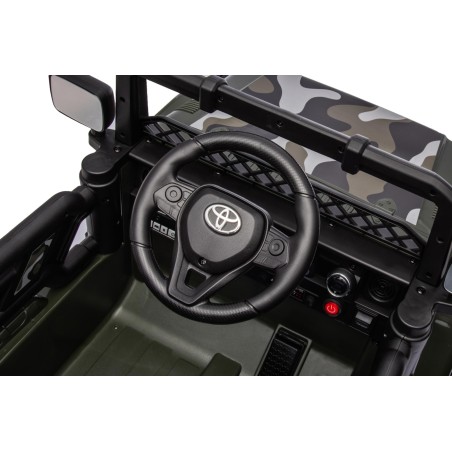 Auto Elettrica per Bambini Jeep Toyota Fj Cruiser 12V Ruote in Gomma Full Optional Sedile Pelle Porte Apribili Telecomando Army