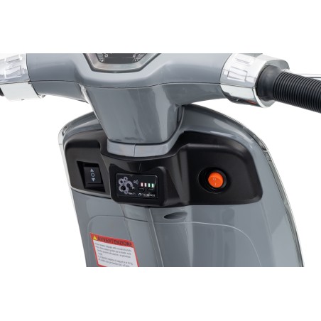 Vespa Primavera Elettrica per Bambini 12V Licenza Ufficiale Piaggio Sedile Pelle Luci LED suono Clacson