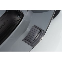 Vespa Primavera Elettrica per Bambini 12V Licenza Ufficiale Piaggio Sedile Pelle Luci LED suono Clacson