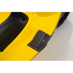 Vespa Primavera Elettrica per Bambini 12V Licenza Ufficiale Piaggio Sedile Pelle Luci LED suono Clacson Giallo Sole